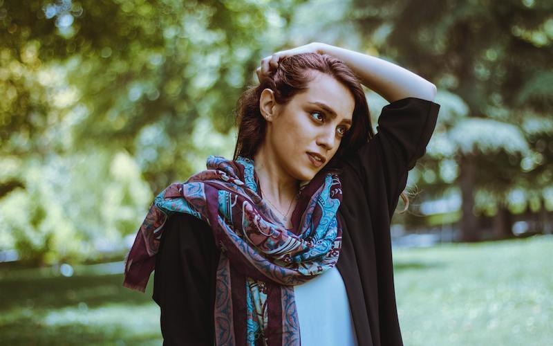 ストール ブラック タイダイ染めのような色づかいが特徴の大判ストール マフラー スカーフ レディース オシャレ コーデ 人気の春夏